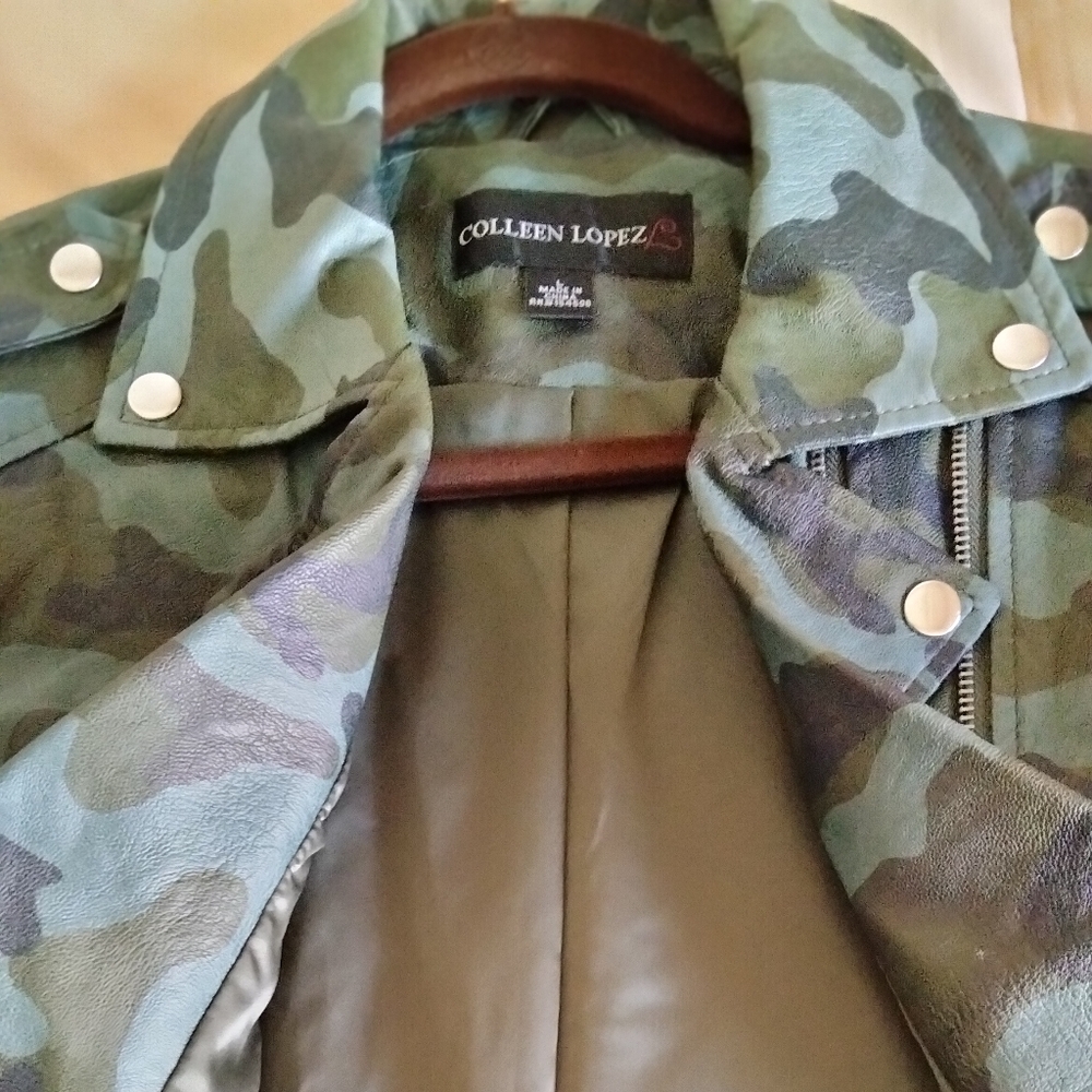 Colleen Lopez Bomber Jacket, Green Camouflage, Size L - Picture 8 of 11